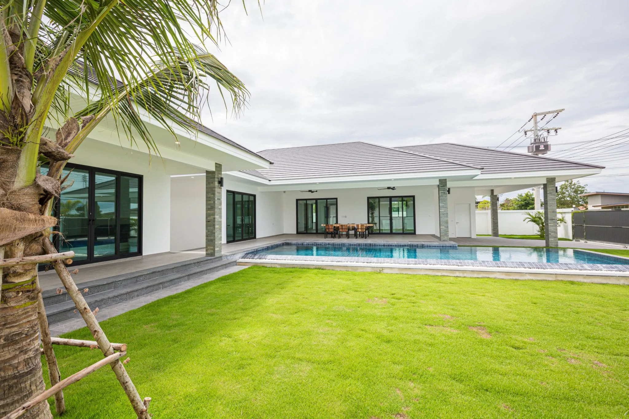 Pool villa & garden